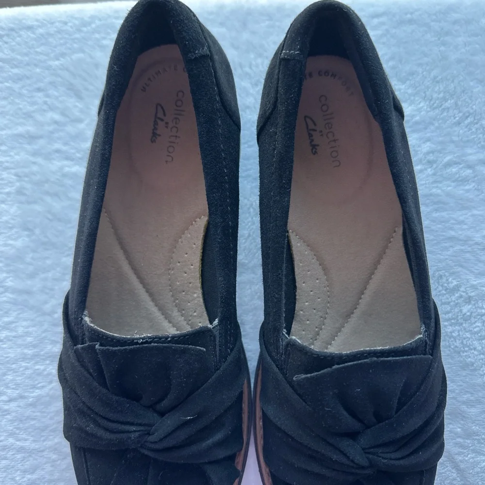Clarks Black Velvet Loafers - Picture 3 of 7